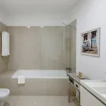 Appartement Charming Center T1- Modern And Spacious *